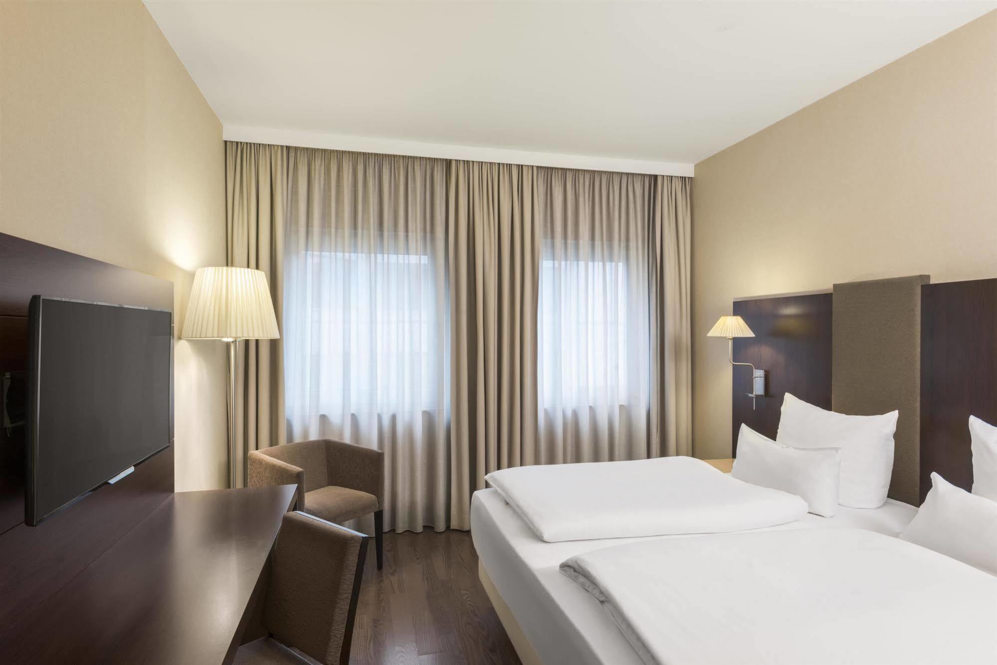 Hotel Nh Königsallee 4*