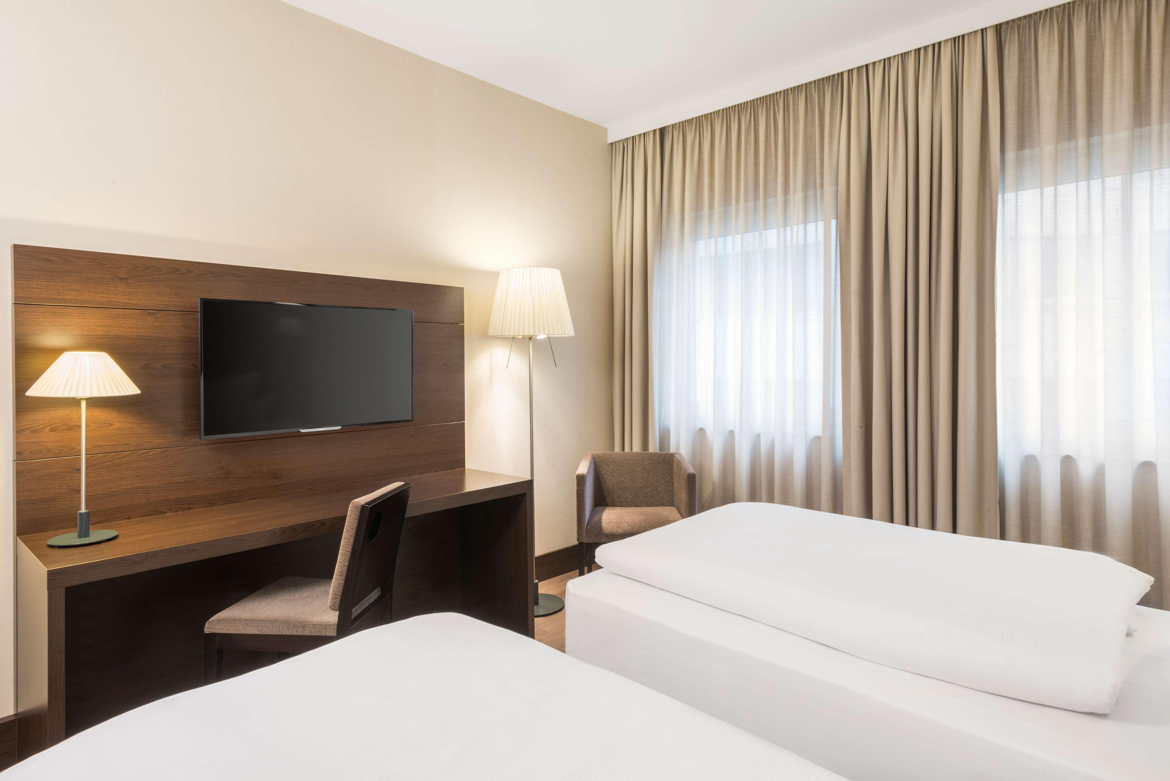 Hotel Nh Koenigsallee