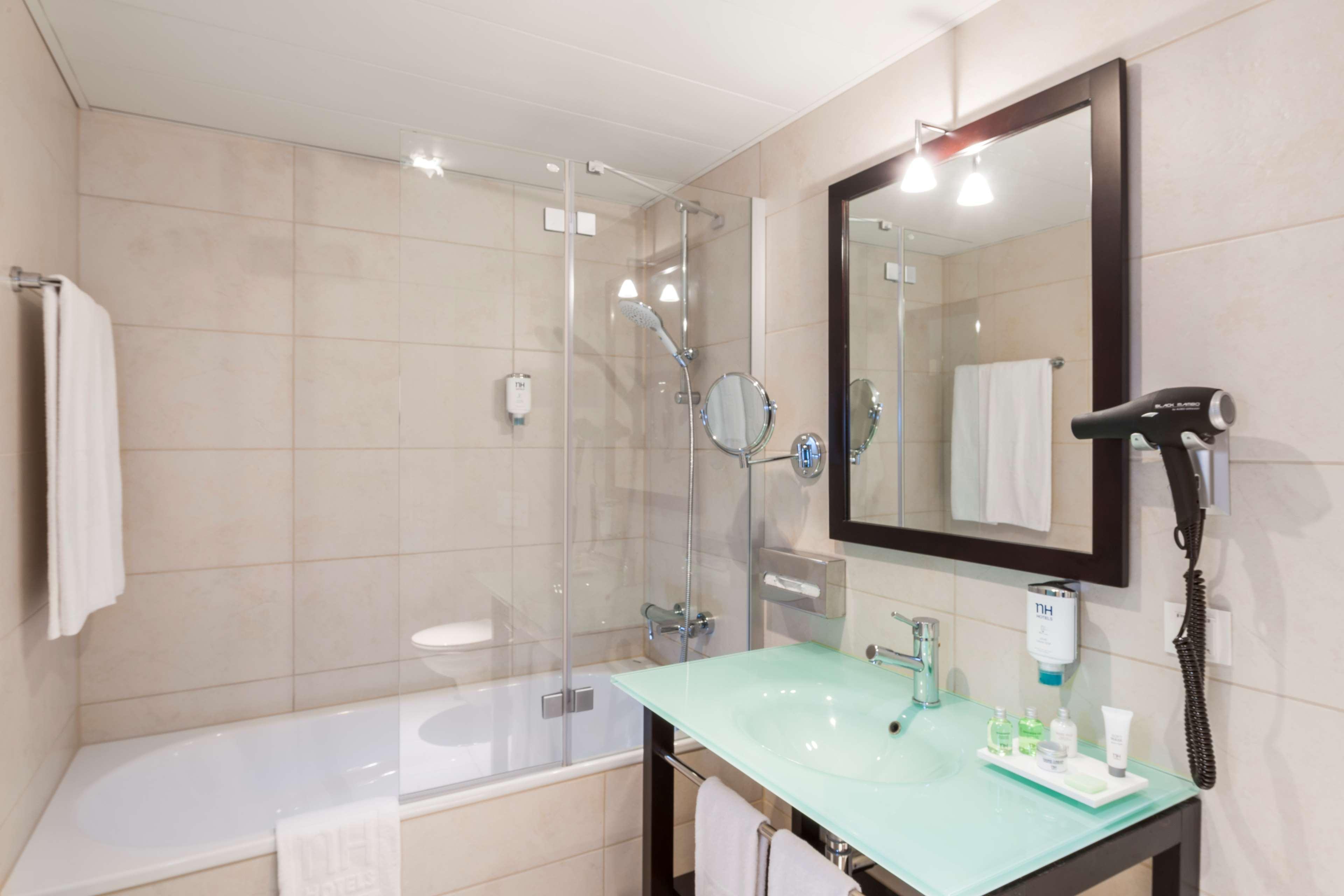 Hotel Nh Koenigsallee 4*